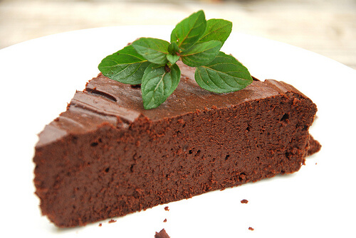 Flourless dark chocolate mint truffle cake!